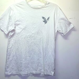 American eagle men’s white tee   Size small